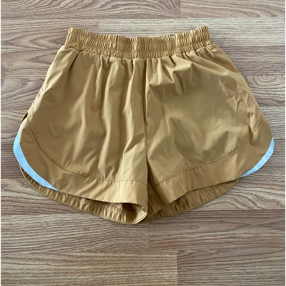 Alphalete Shorts - Picture 2 of 3